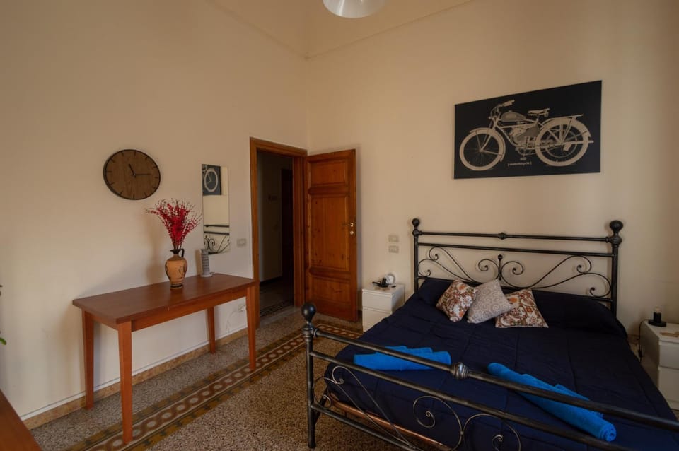 Bonanno Street Tower free parking Bed and Breakfast in Pisa