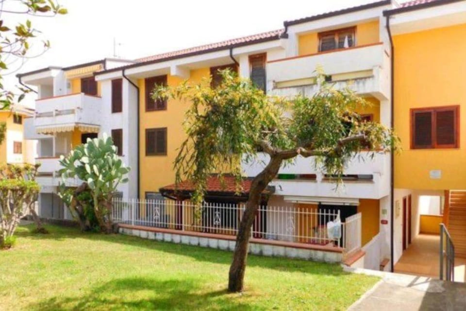 Property building, Garden view