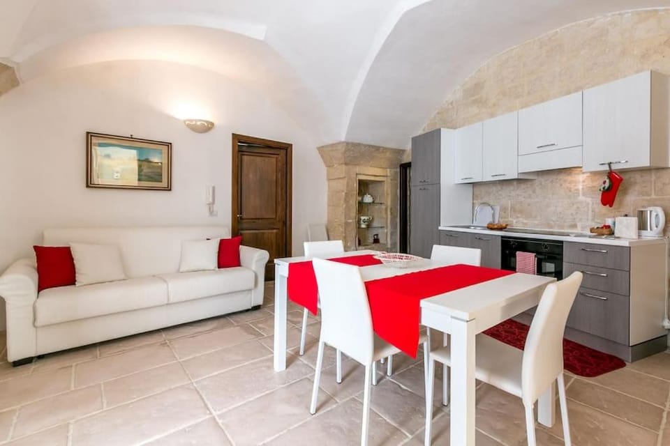 Kitchen or kitchenette, Living room, Dining area, minibar, pet friendly, stove