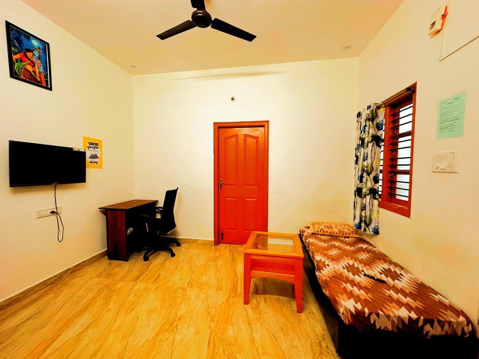 Cozy 2 bed room house with kitchen and wifi. Apartment in Bengaluru