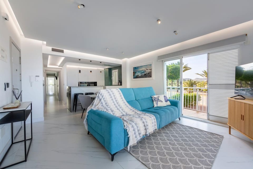 View (from property/room), Balcony/Terrace, Kitchen or kitchenette, Living room, Dining area