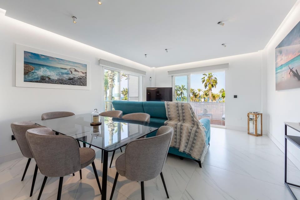 TV and multimedia, Kitchen or kitchenette, Living room, Dining area