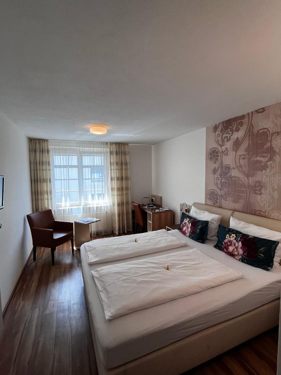 Bed, Photo of the whole room