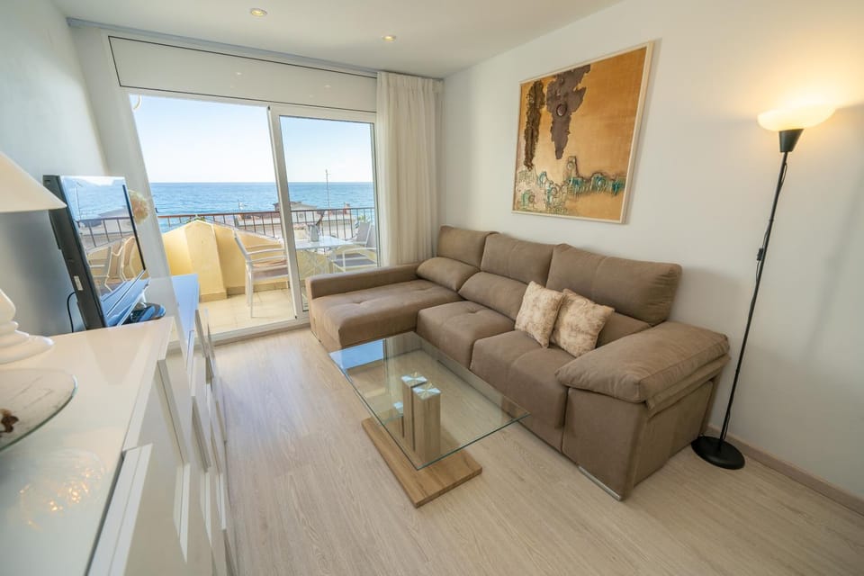 Balcony/Terrace, Living room, Dining area, Sea view