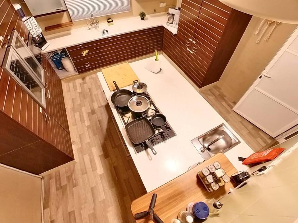 Kitchen or kitchenette, minibar, oven, pet friendly, stove