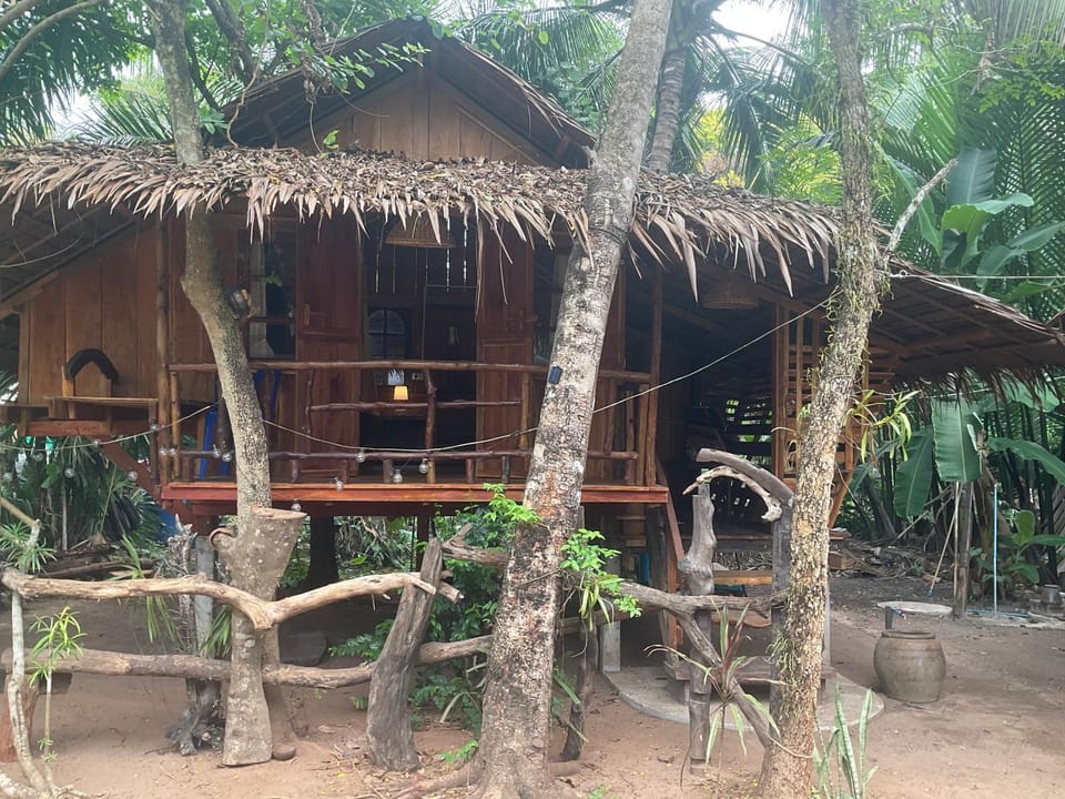 Dawn of Happiness Bed and Breakfast in Krabi Changwat