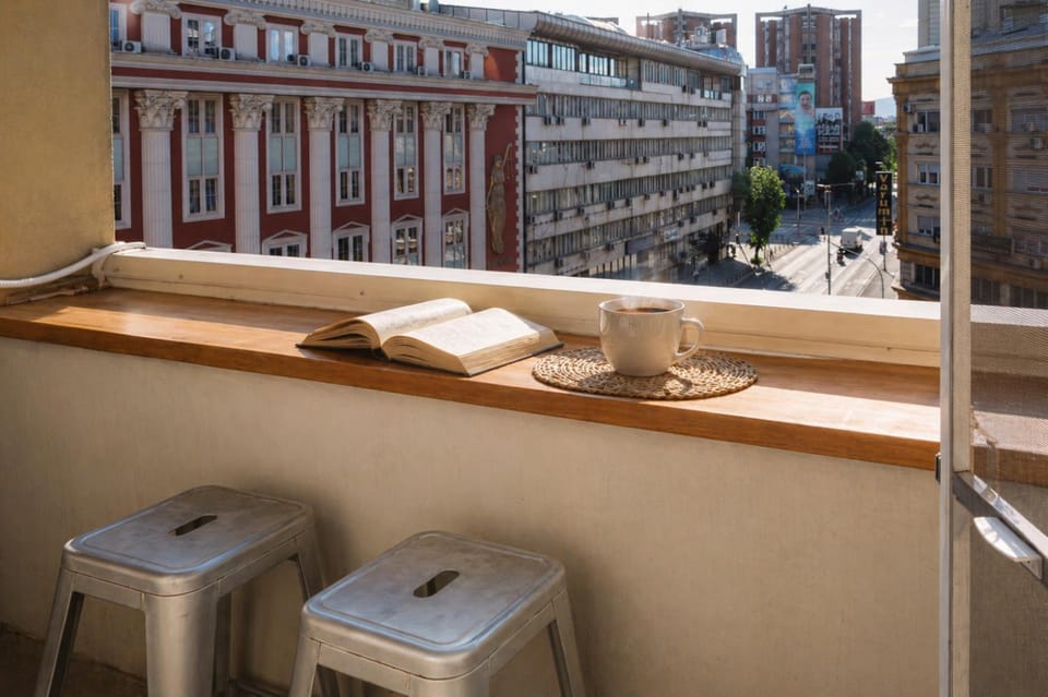 Day, Coffee/tea facilities, View (from property/room), View (from property/room), Balcony/Terrace, Balcony/Terrace, Seating area, City view, City view, Landmark view, Landmark view, Street view, Street view, internet, internet