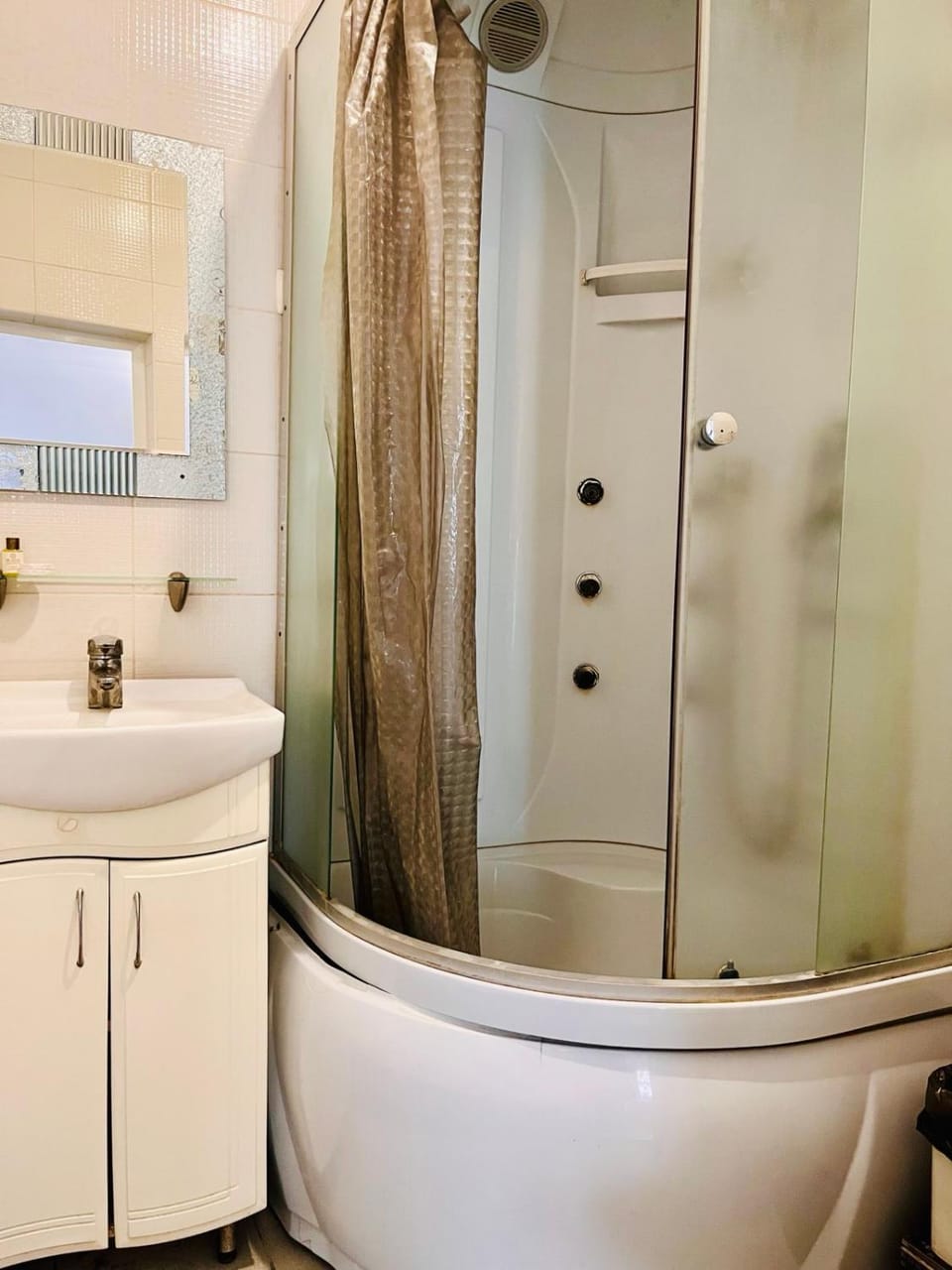 Shower, Bath