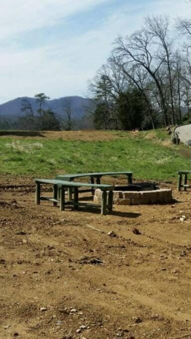 Family Memories - Luxurious Cabin w/ Theater Room Cabin in Pigeon Forge