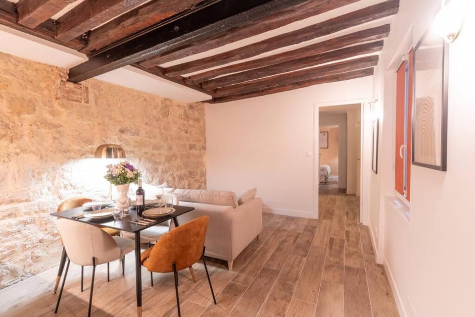 Ideal and cozy 2BD in Saint-Martin Apartment in Paris