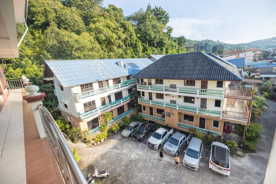 Property building, Natural landscape, Bird's eye view, Parking