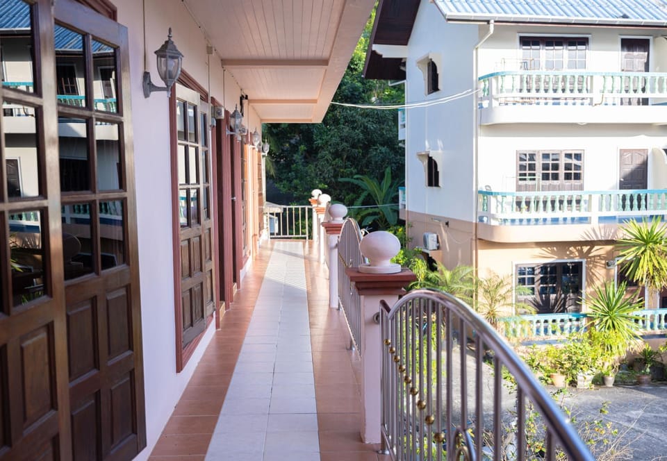 Property building, Balcony/Terrace