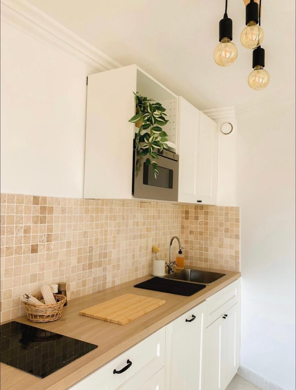 Cozy Beachside Apartment in Cros de Cagnes - Luna Apartment in Cagnes-sur-Mer