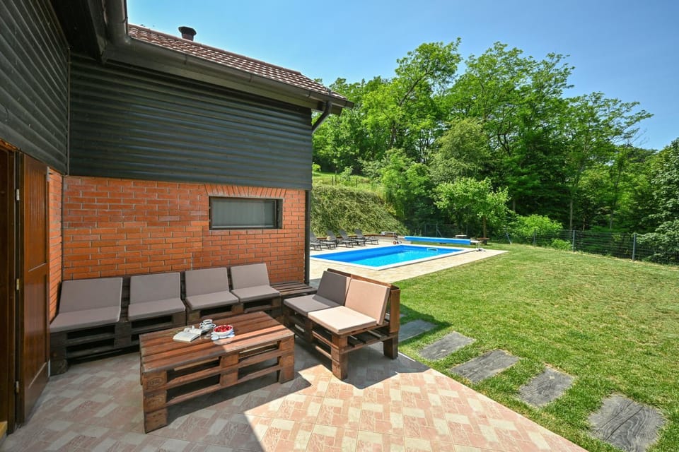 Property building, Swimming pool