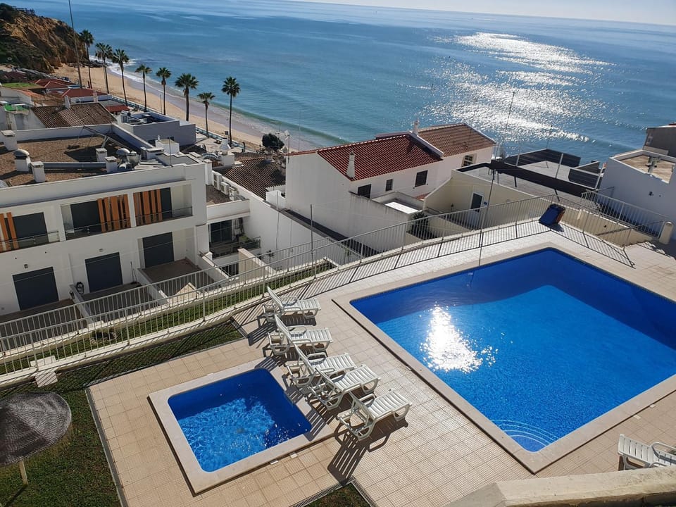 Magnifique Duplex avec piscine en bord de mer Apartment in Olhos de Água