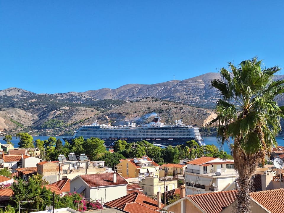 Nearby landmark, Day, Natural landscape, City view, Mountain view, Sea view