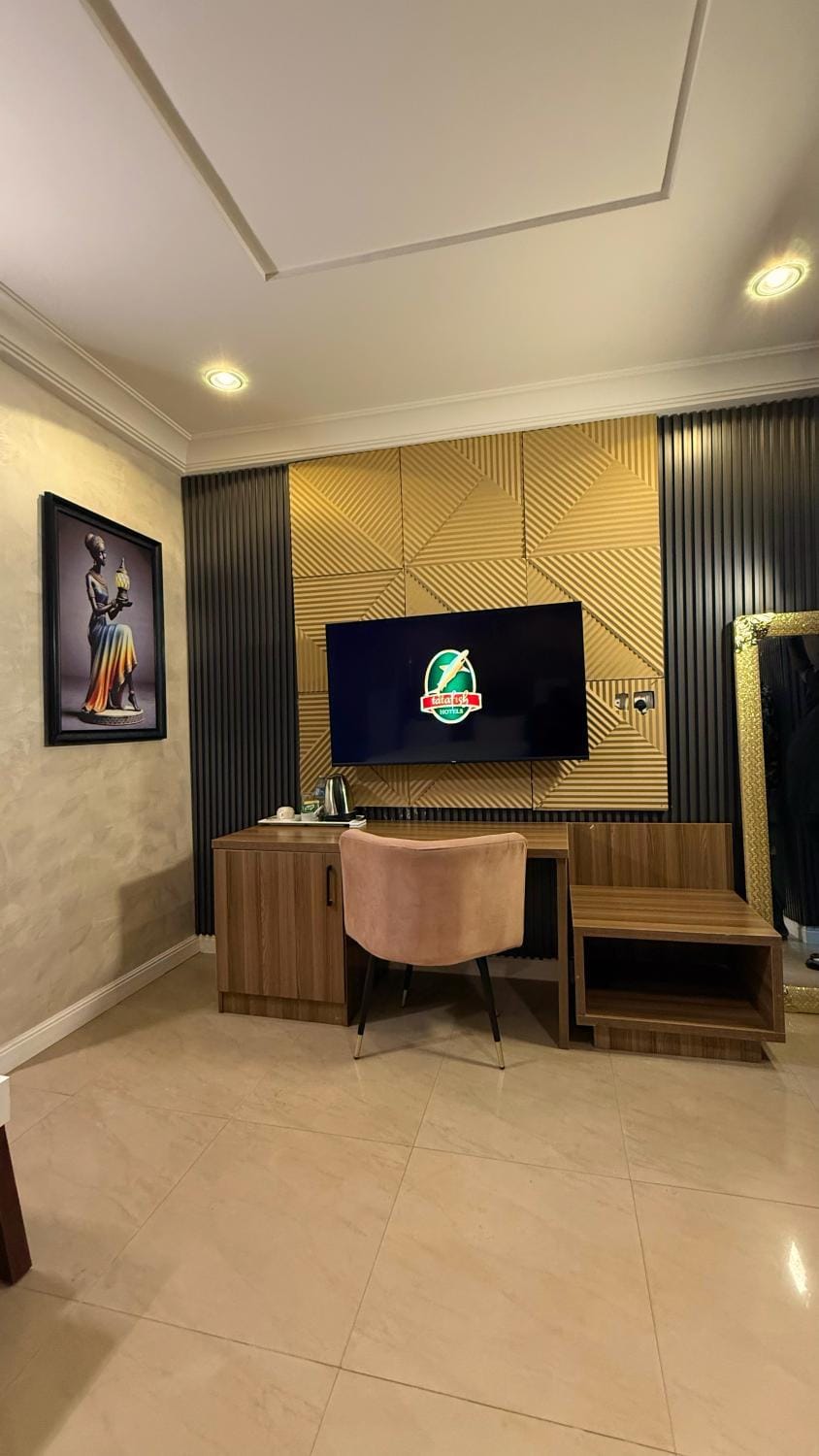 Tatafish Hotels Premium Rooms & Complimentary Meals Hotel in Abuja