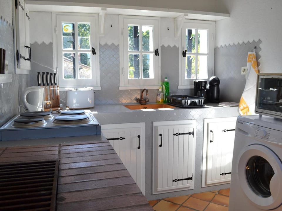 Gîte chaleureux en pleine nature avec jardin privé, proche de Confolens, animaux acceptés - FR-1-653-23 House in Nouvelle-Aquitaine