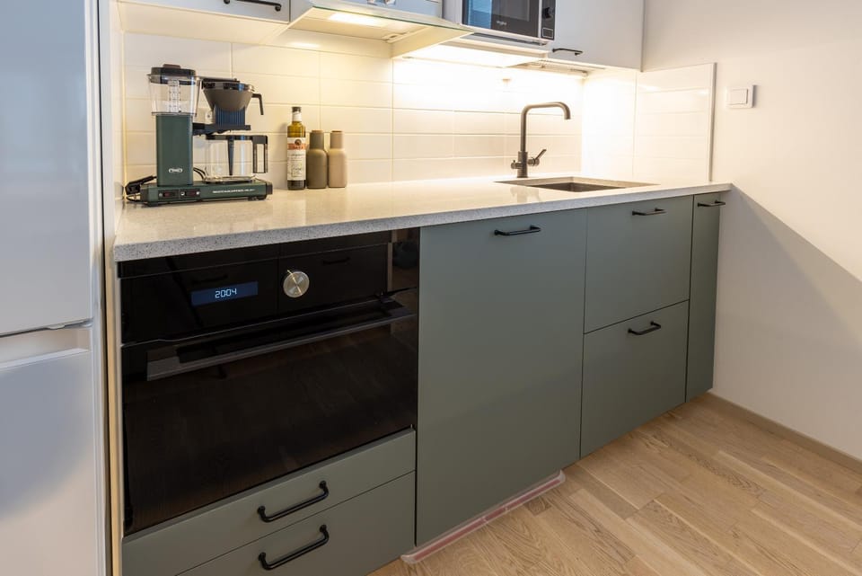 Coffee/tea facilities, dishwasher, minibar, pet friendly