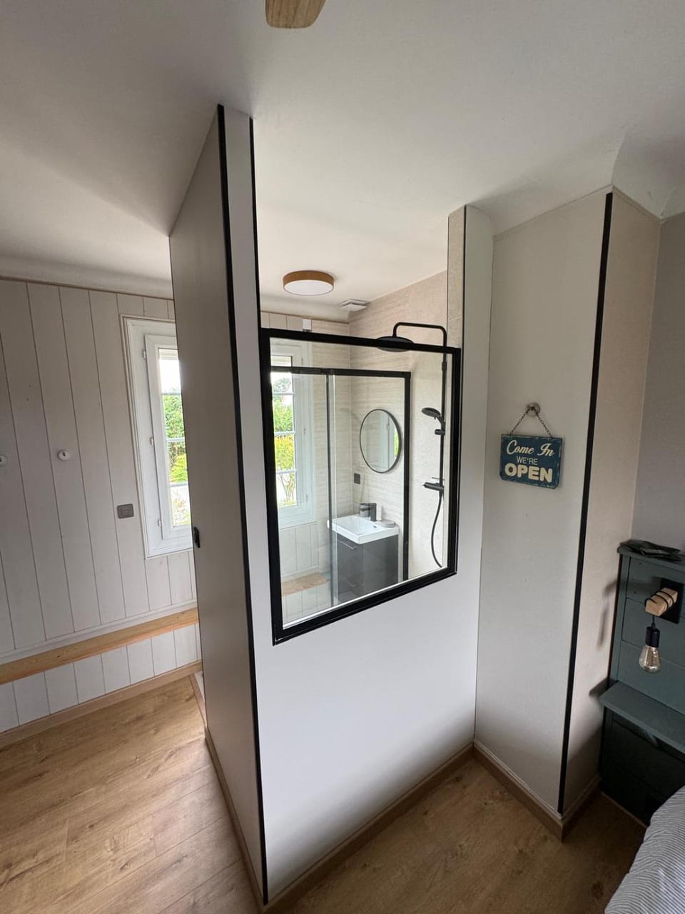 Chambre 25m2 petit déjeuner en option Vacation rental in Pays de la Loire