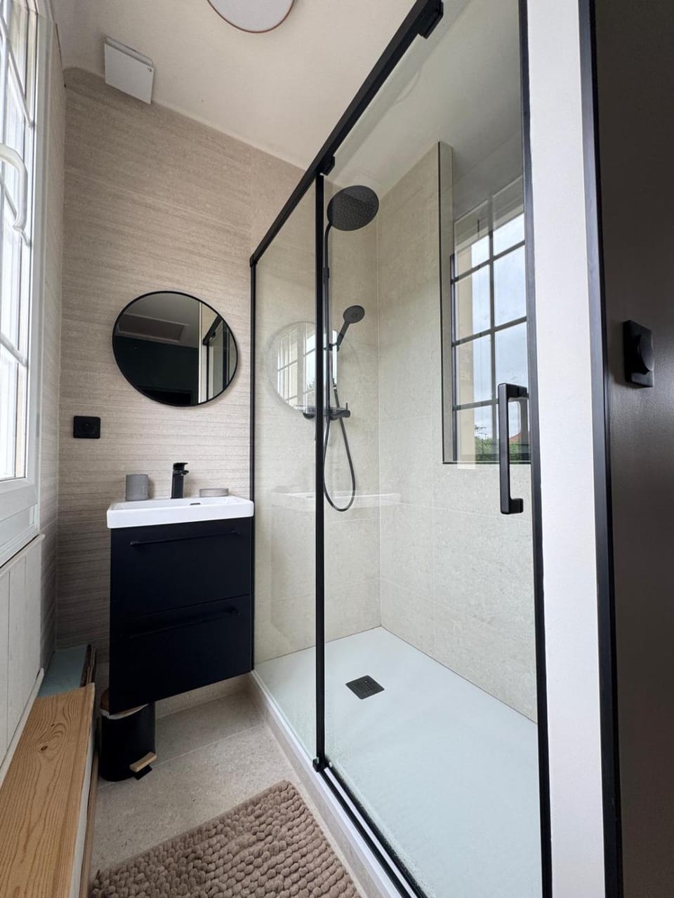 Chambre 25m2 petit déjeuner en option Vacation rental in Pays de la Loire