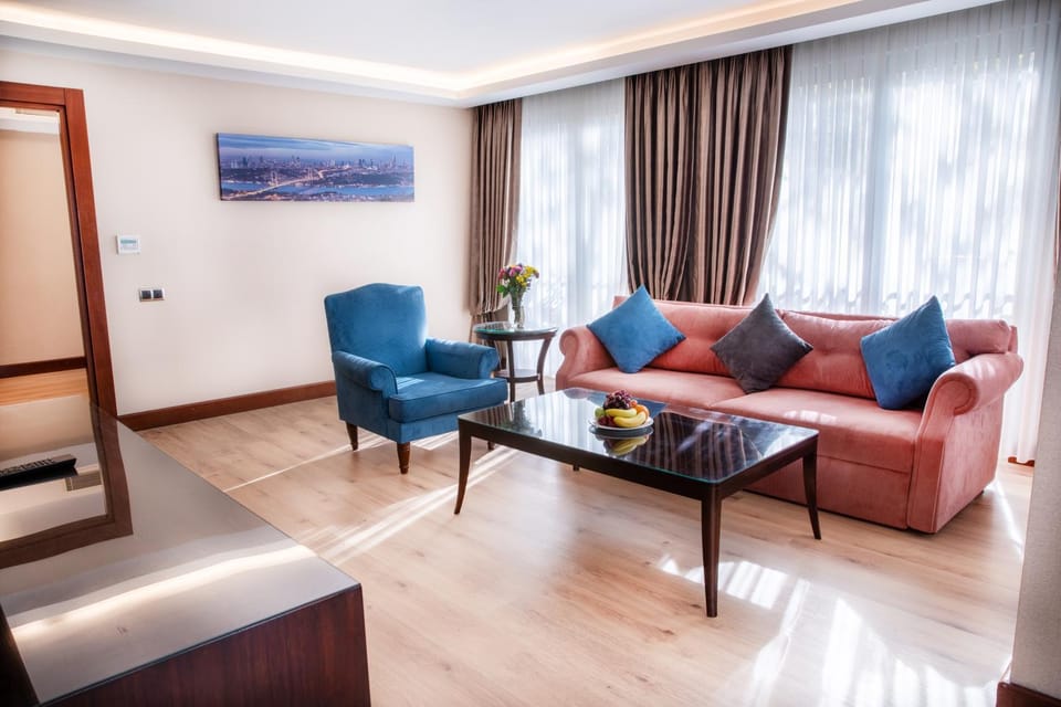 Living room, Seating area