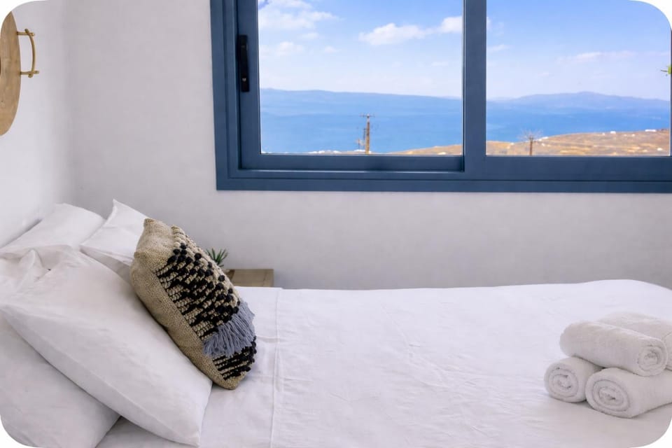 Jaccuzzi Romantic Suite in Firostefani,sea view! Apartment in Thera