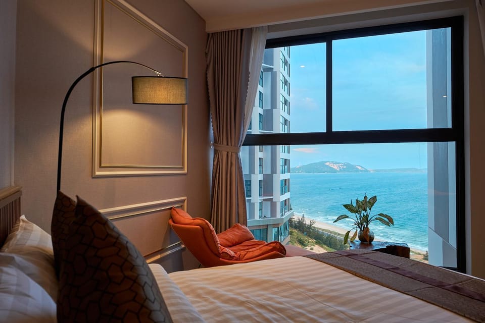 Bed, Natural landscape, Photo of the whole room, Seating area, Bedroom, Sea view