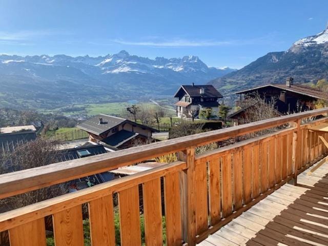 Balcony/Terrace, Mountain view
