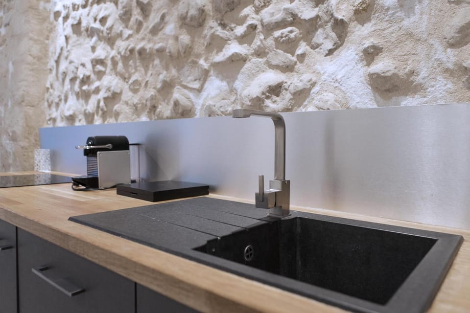 Ausone Beautiful loft apartment in historical center + terrace and parking Apartment in Bordeaux