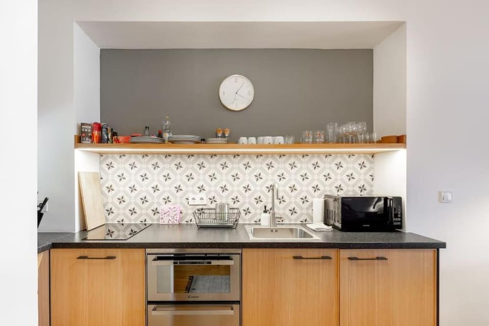 Coffee/tea facilities, Kitchen or kitchenette, dishwasher, minibar, oven, pet friendly, stove, toaster