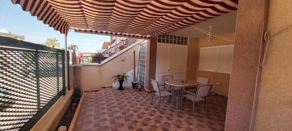 Adosado con piscina y terraza a 700m de la playa House in Alacantí