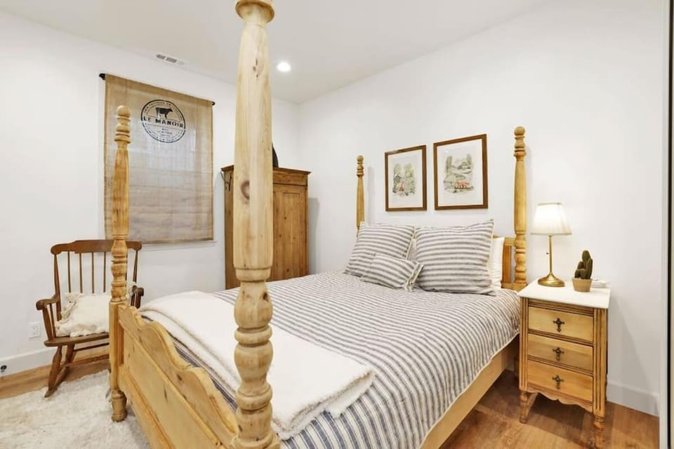 Pine Meadow Village Castle~ Incredible Chalet Home House in Big Bear