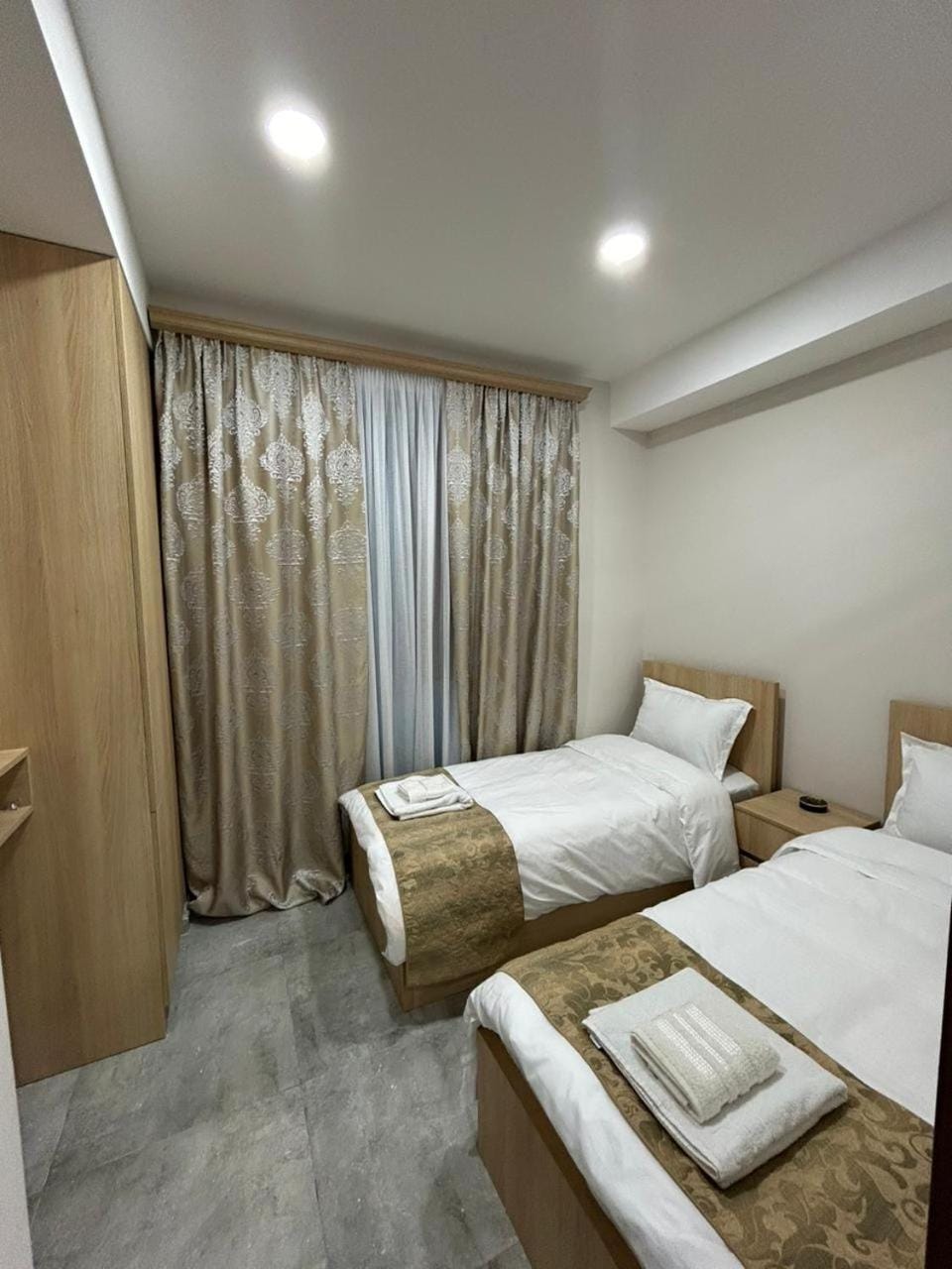 Bed, Bedroom, towels, wardrobe