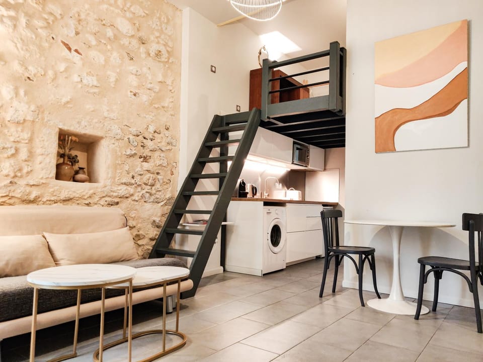 Kitchen or kitchenette, Living room, Dining area