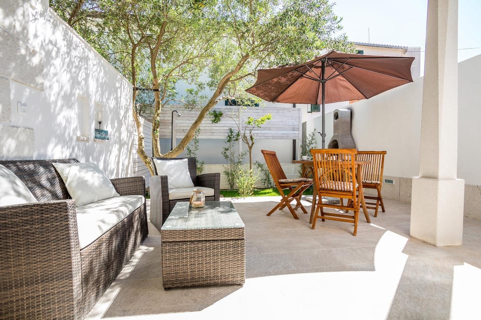 Patio, Day, BBQ facilities, Garden, Balcony/Terrace, Dining area