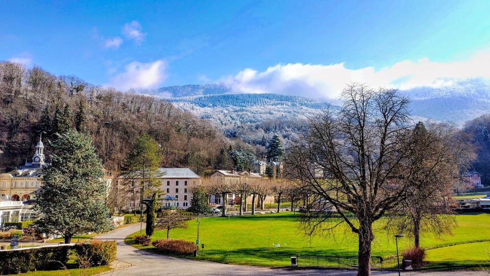 Nearby landmark, Natural landscape, Mountain view