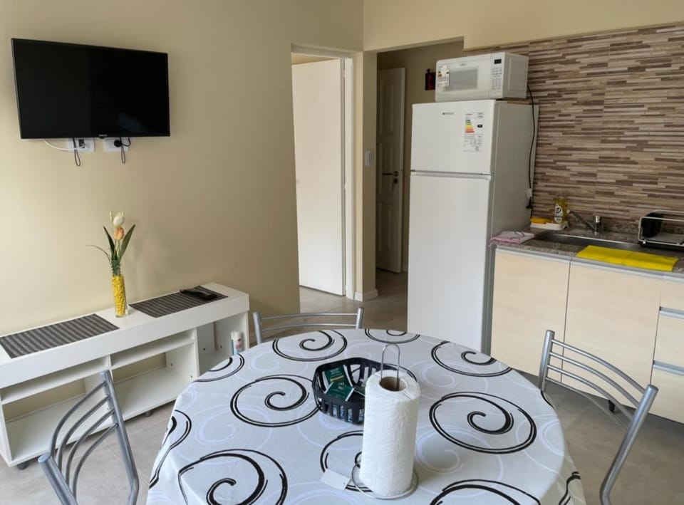 TV and multimedia, Kitchen or kitchenette, Dining area, pet friendly