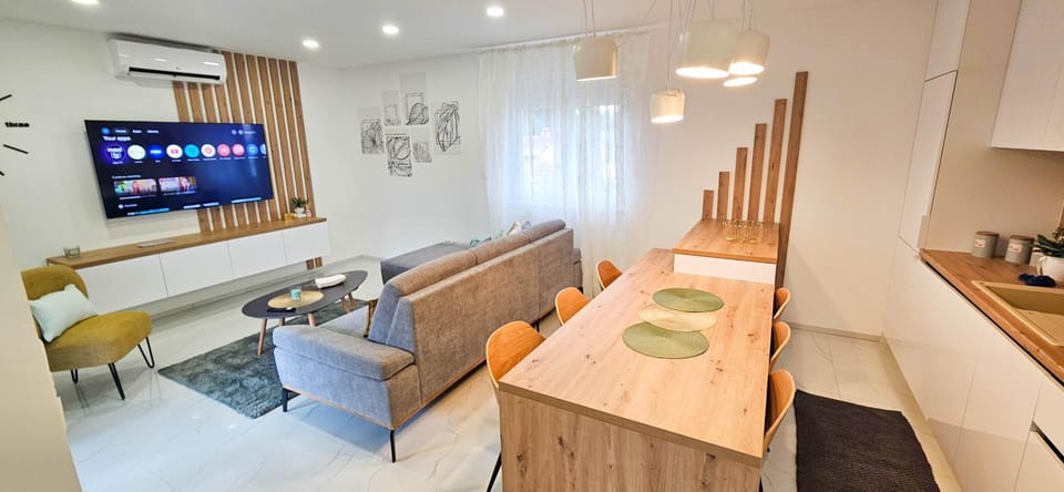 Coffee/tea facilities, Dining area
