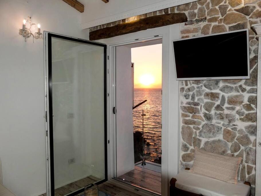 Natural landscape, TV and multimedia, Sea view