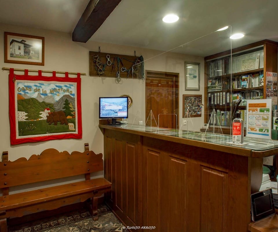 Casa de la Montaña Albergue Turístico Country House in Asturias