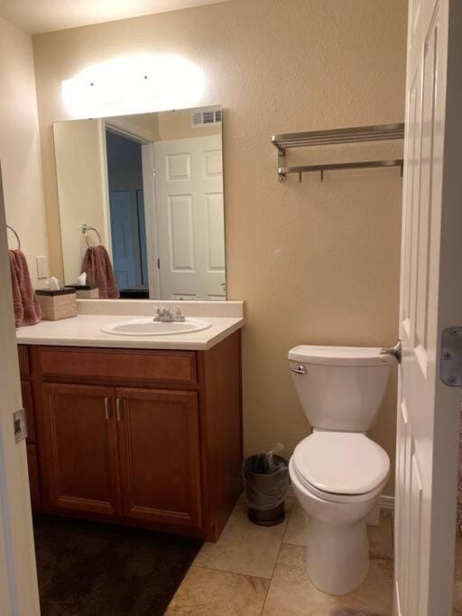 Hidden Gem in SE Boise with hot tub and wood burning fireplace House in Boise