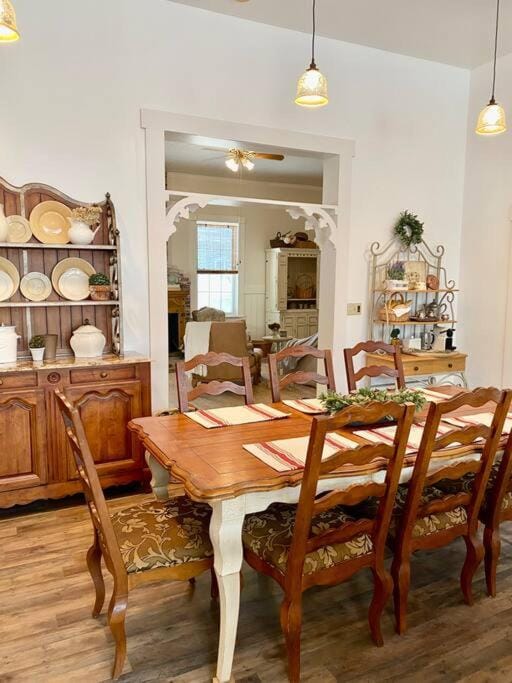 The Shopkeeper's Cottage ~ CHIC! Apartment in Amador City