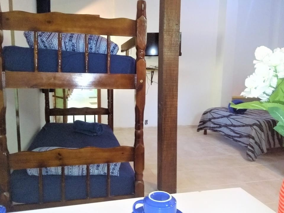 Bedroom, bunk bed