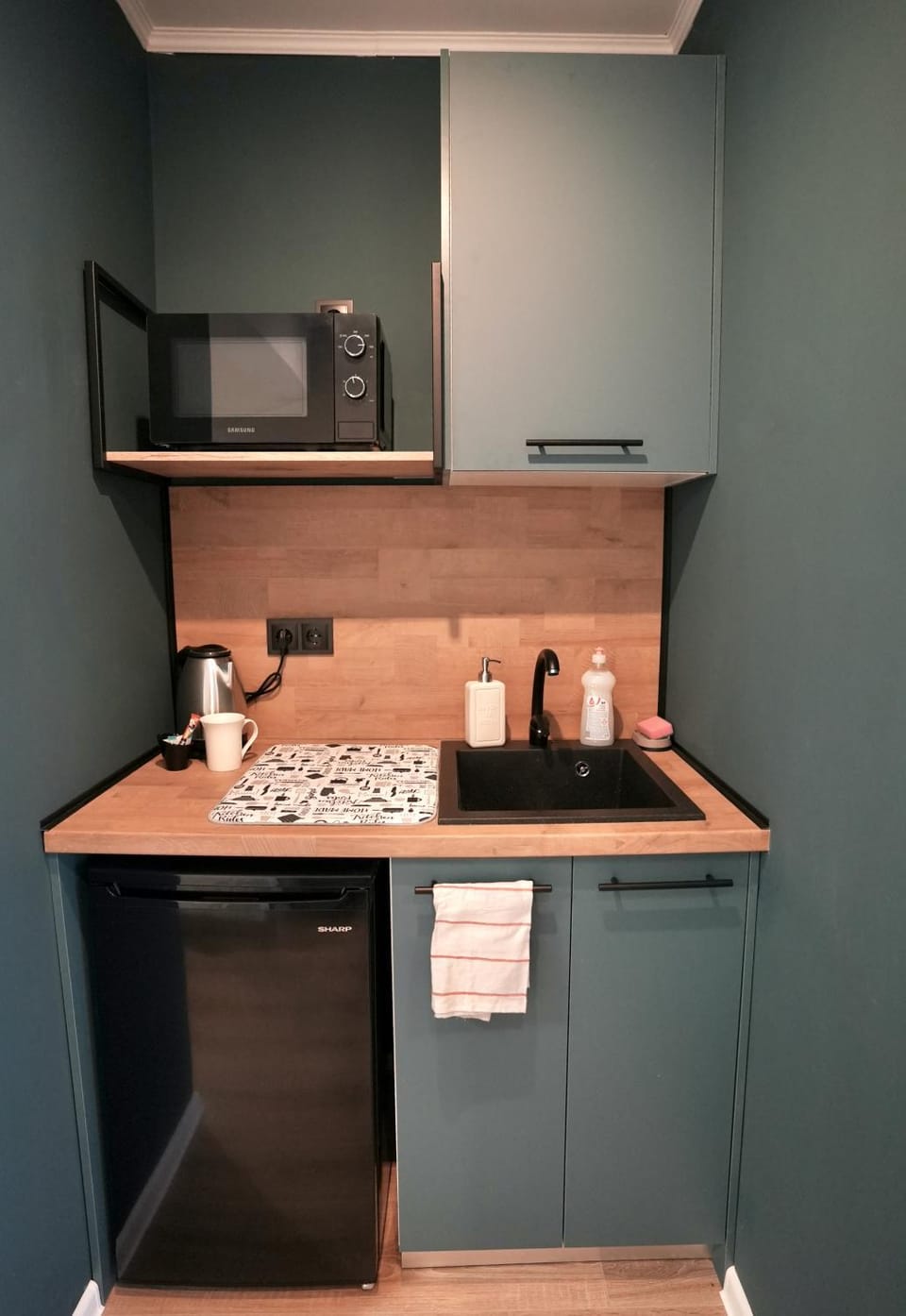 Coffee/tea facilities, Kitchen or kitchenette, minibar