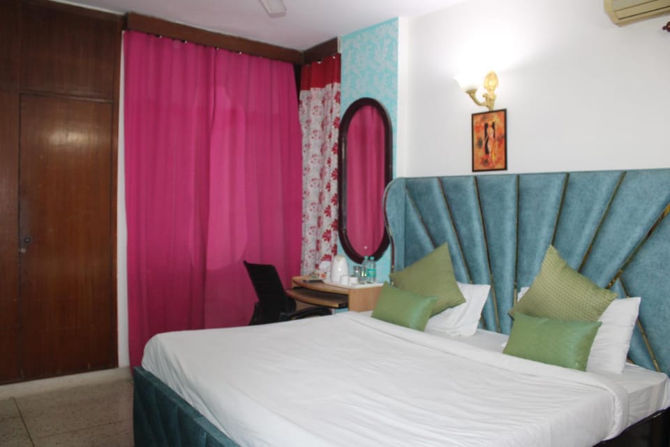 Awasthi Kozi Stays B&B - closest to VFS Vacation rental in New Delhi