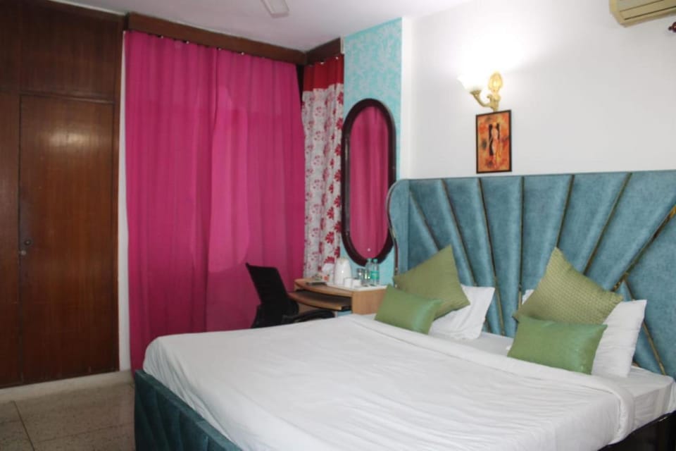 Awasthi Kozi Stays B&B - closest to VFS Vacation rental in New Delhi