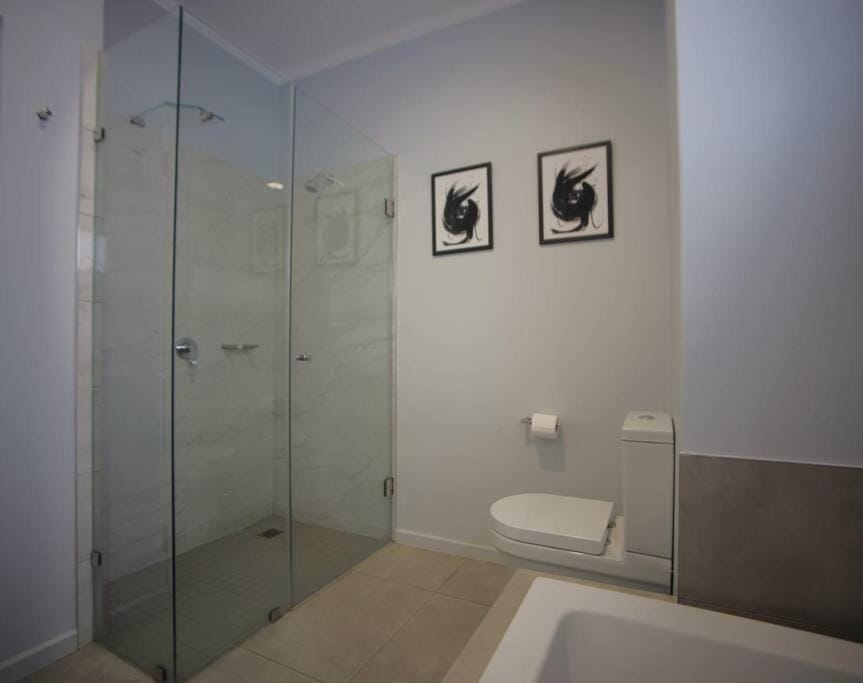 Luxury 2BR/2BA in The Monroe, SA Apartment in Johannesburg