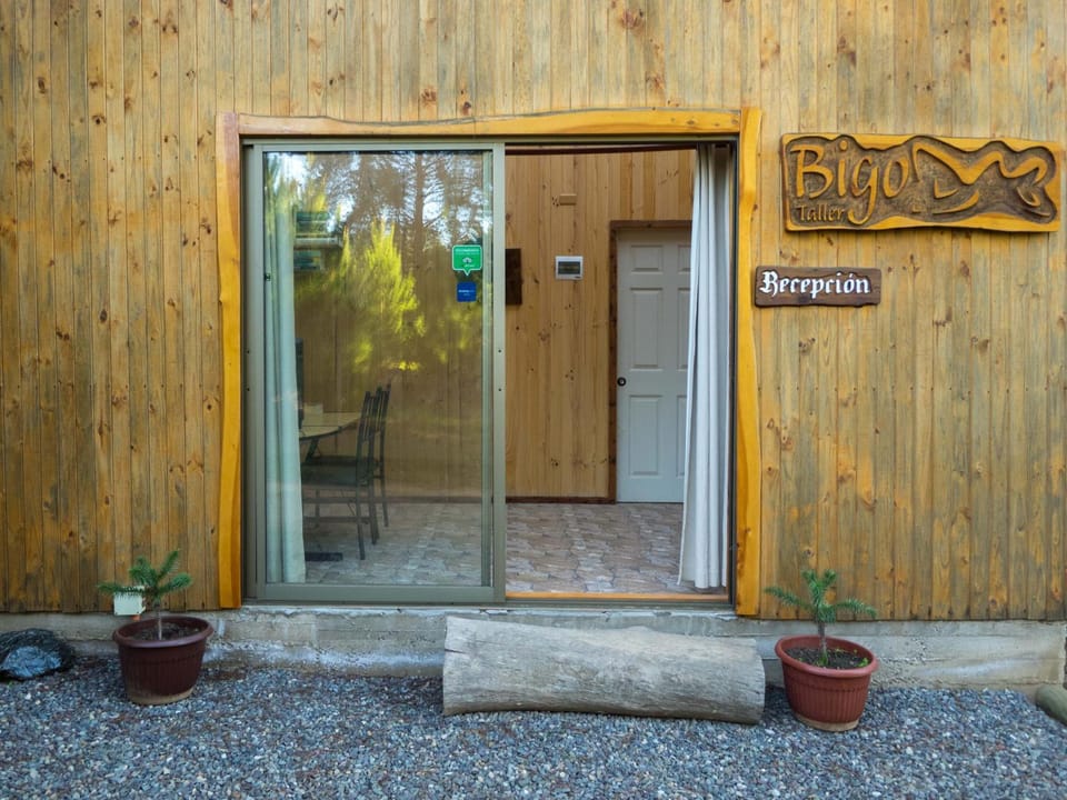 On-site shops, Lobby or reception