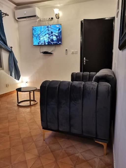 Charmant,bien localisé et lumineux Appartement F2M/401A Apartment in Douala